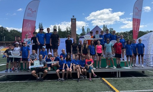 Zdjęcie do Uczniowie z Jelcza-Laskowic w finale &bdquo;Orientuj się w Aglomeracji&rdquo;